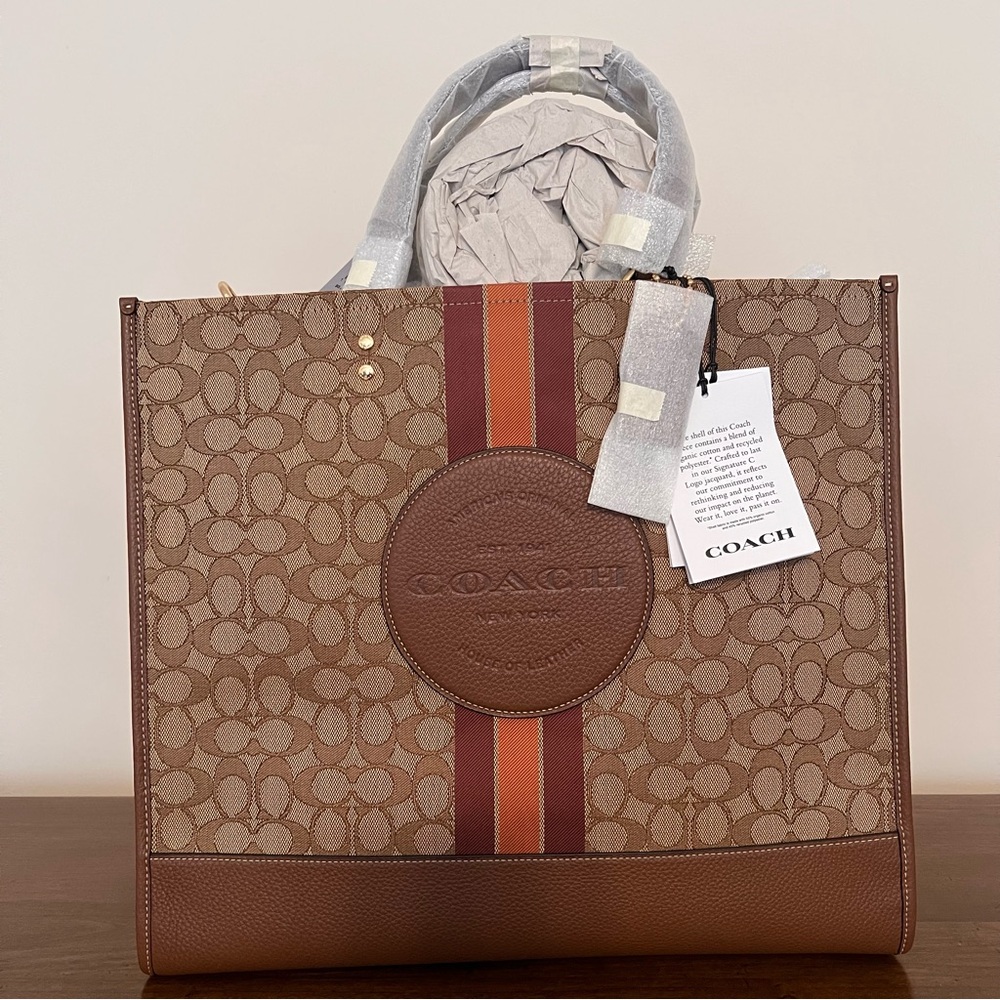 Coach Dempsey Tote 40 in Signature Jacquard with Stripe Gold/Khaki/Saddle